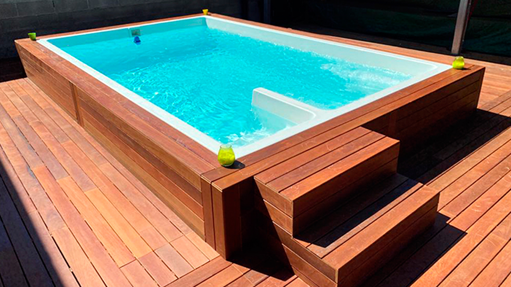piscina-poliester-mini-c40-max1-1 Piscinas Elevadas: Principales características, ventajas y desventajas